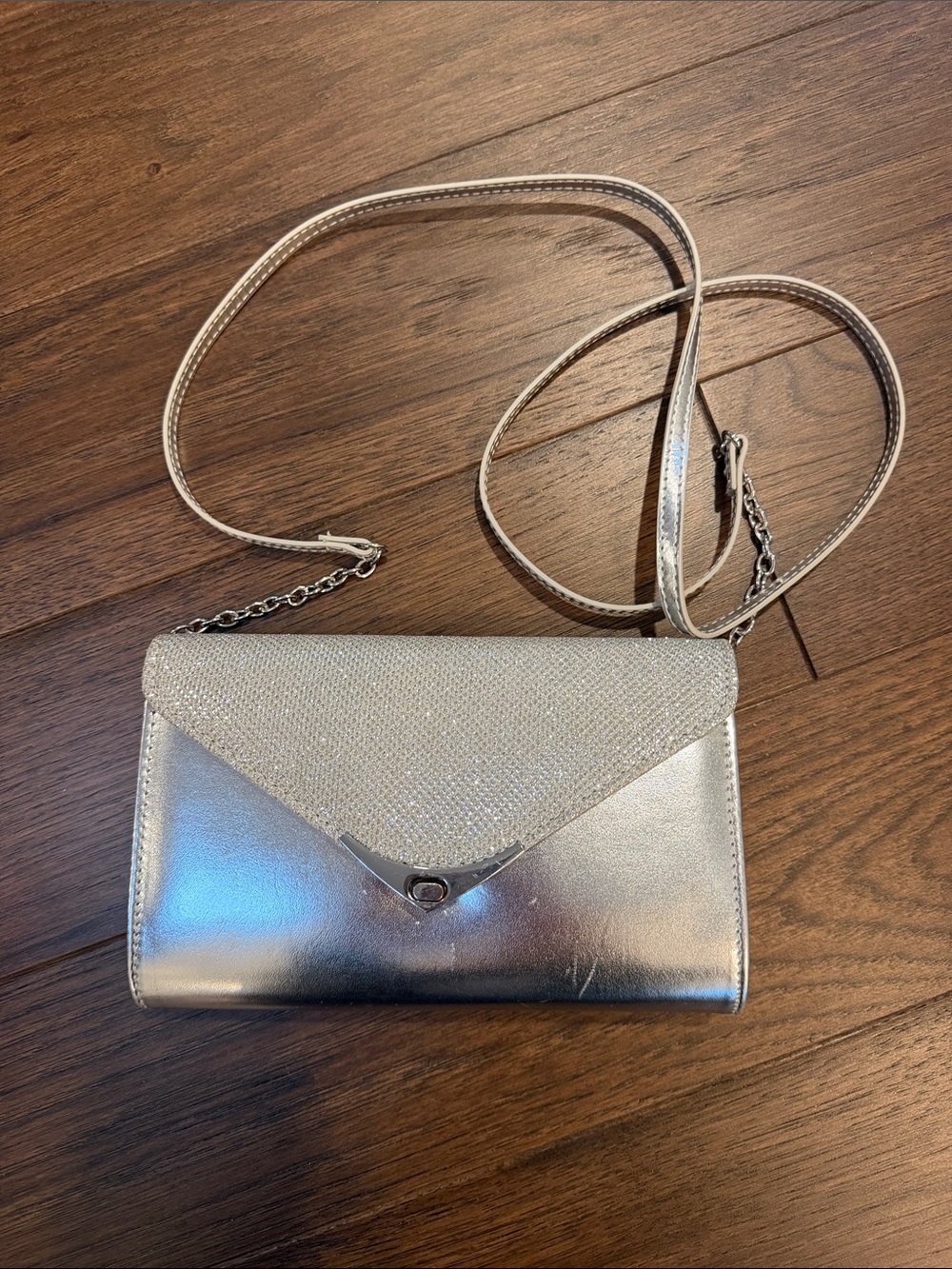 Payless Fiona Night Silver Metallic Envelope Crossbody Bag - C15-039